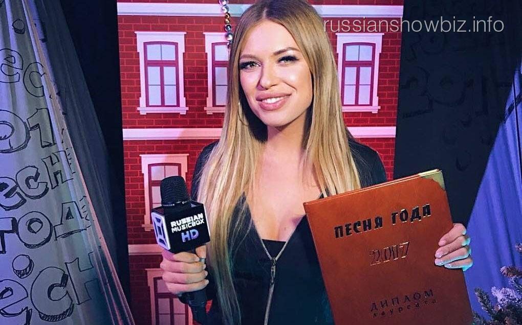 Song of the Year Award award ceremony photo